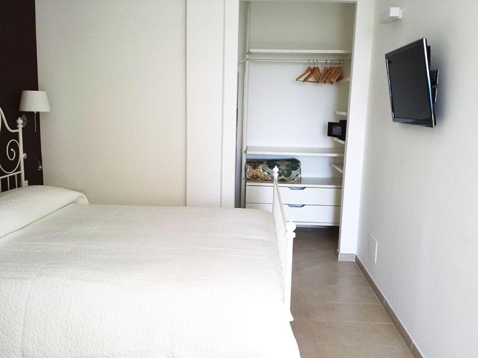 Hotel Il Faro Acciaroli Esterno foto