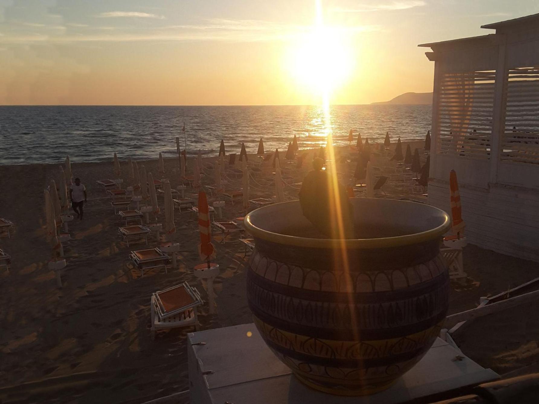 Hotel Il Faro Acciaroli Esterno foto